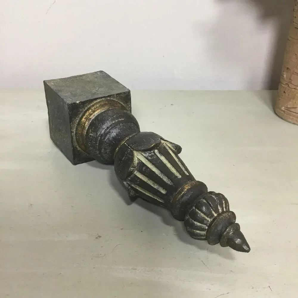 Vintage beige grey finial with gold tone edges and fluting classical style 10